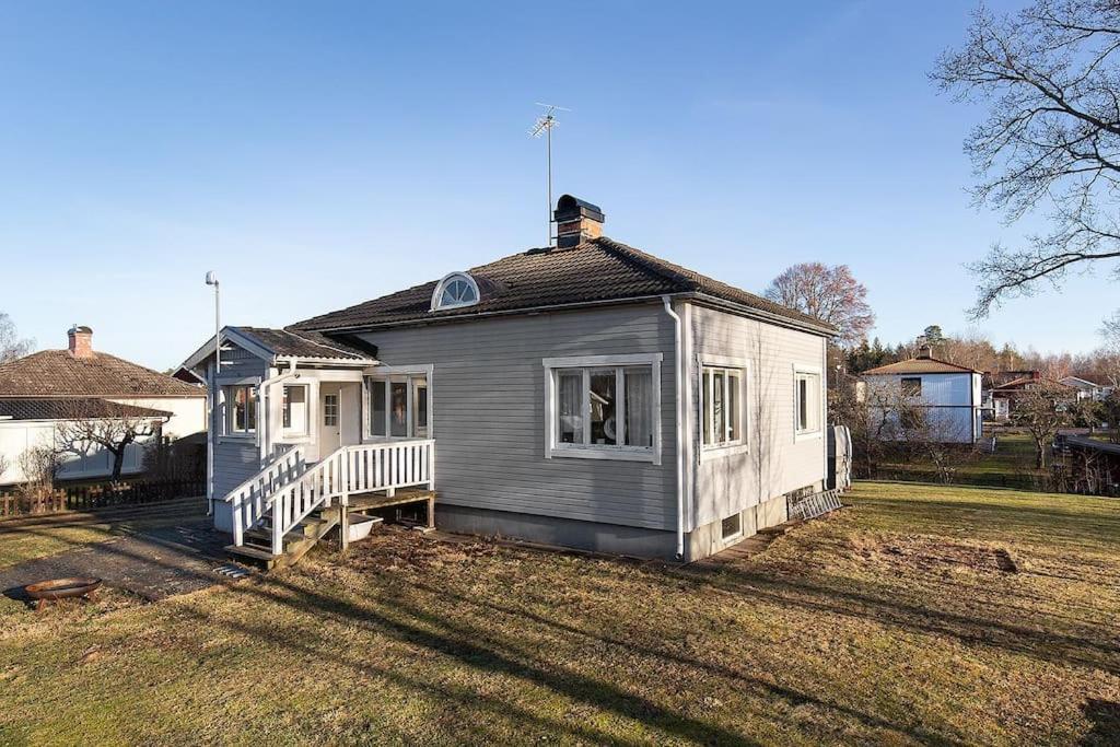 Trevligt Hus Med Egen Gard Och Fri Wifi, Emmaboda Kommun, Lindas Luaran gambar