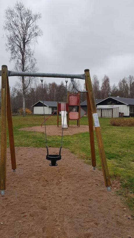 Trevligt Hus Med Egen Gard Och Fri Wifi, Emmaboda Kommun, Lindas Luaran gambar